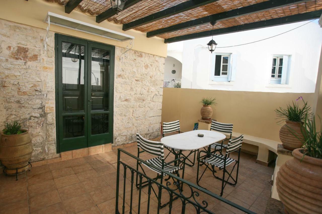 Christina'S Stone Cottage Kassiopi Exteriör bild